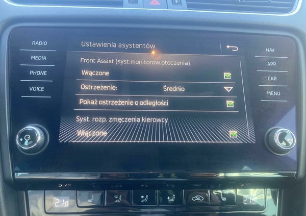 Skoda Octavia cena 61900 przebieg: 130950, rok produkcji 2019 z Przysucha małe 466